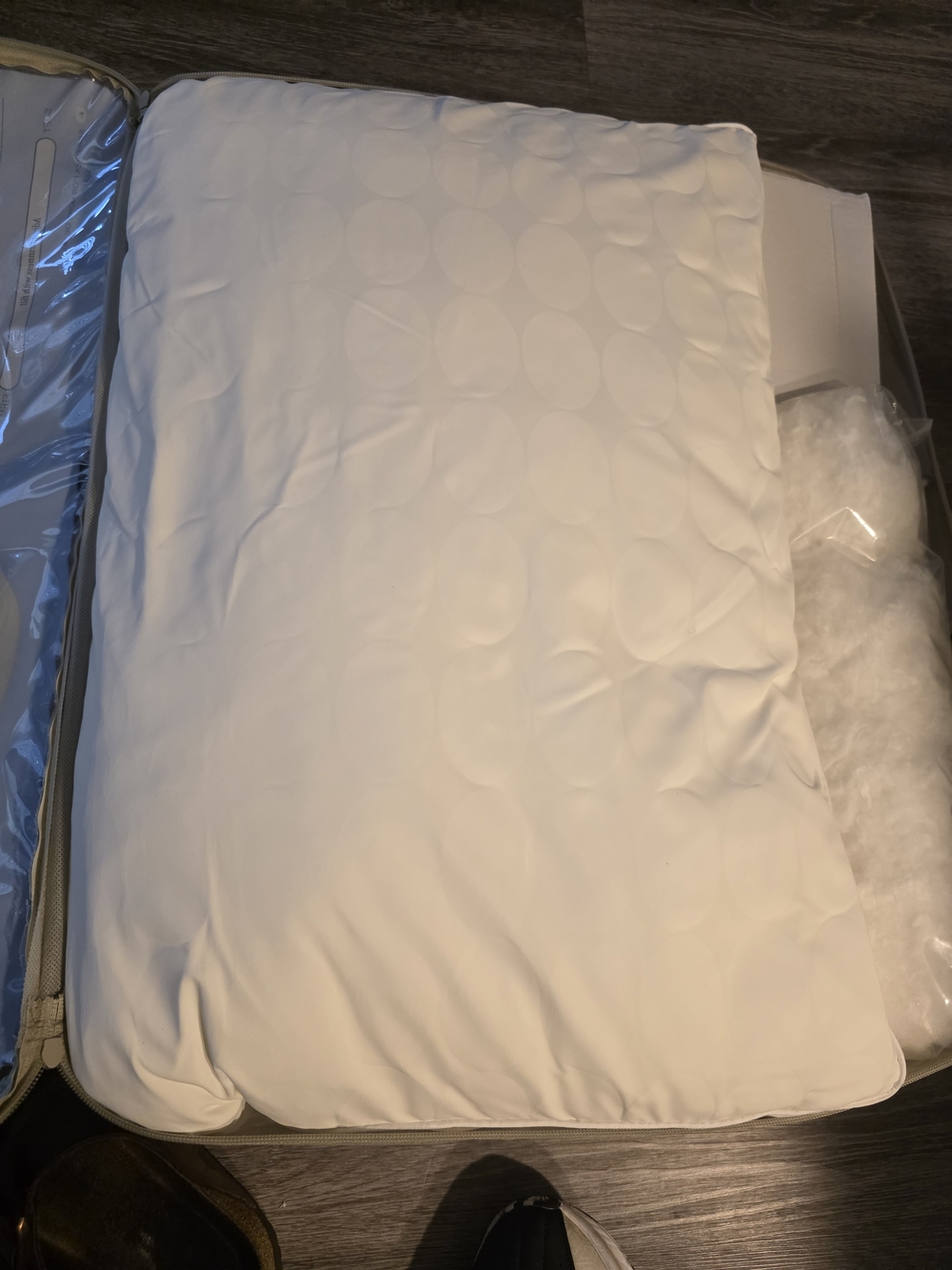 COOP Standard Adjustable Cooling Cloud Pillow - White NWOT - Picture 4 of 6